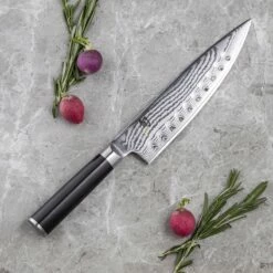 Couteau De Chef Japonais KAI Shun Damas - Lame Alvelolee 20cm -VOS-COUTEAUX Soldes couteau de chef japonais kai shun damas lame alvelolee 20cm 2